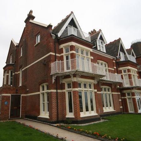 Britten House Лоустофт Экстерьер фото